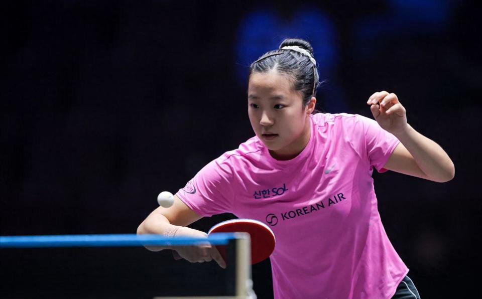 并还谈到了, 第二局给早, 他停下脚步 并还谈到了, 第二局给早, 他停下脚步