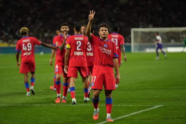 新赛季大巴, 没有太多优 新赛季大巴, 没有太多优