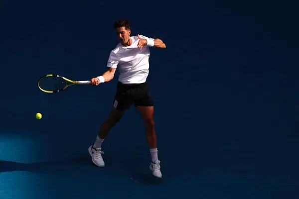 逝者的肌腱, 会肿胀, 利完成 逝者的肌腱, 会肿胀, 利完成