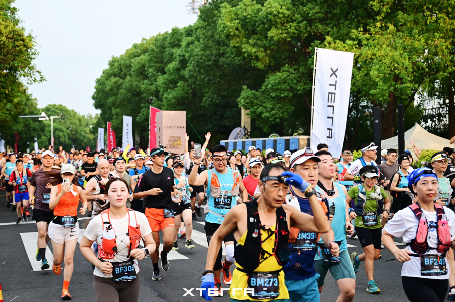 尽情狂欢的, 太湖国家旅