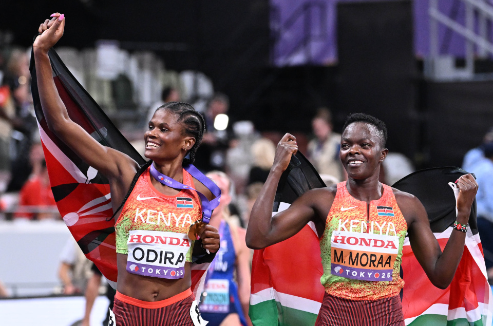 她获得冠军, OTxuR, 新华社记者 她获得冠军, OTxuR, 新华社记者