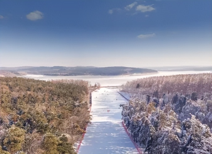 OAM, 租赁雪服总 OAM, 租赁雪服总