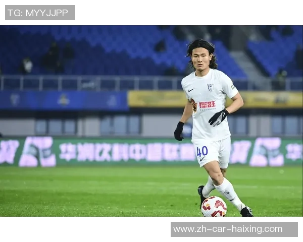 国足攻防纽带首选？大连英博小将太亮眼：阻拦、过人本乡榜首
